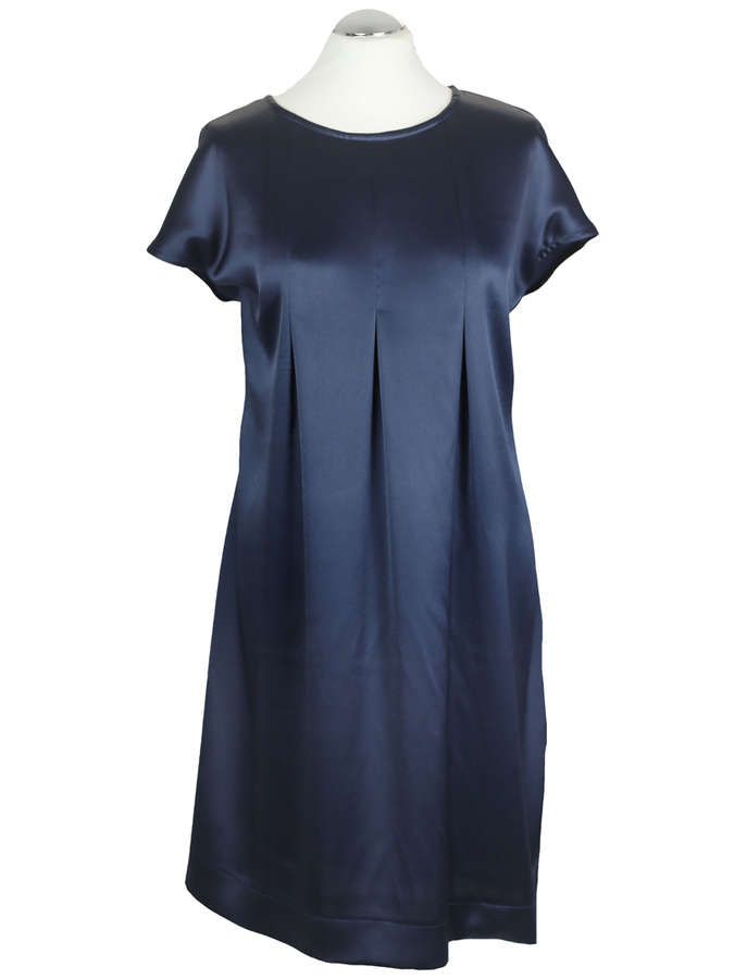 Schwingendes Kleid aus hochwertigen Seidensatin, nachtblau_01