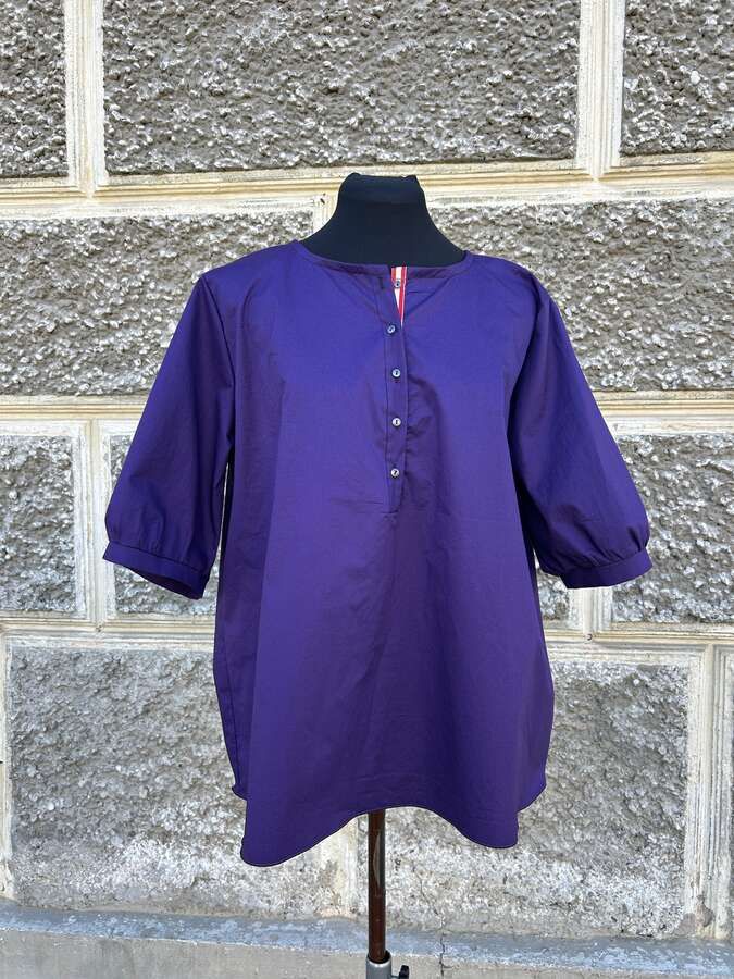 Halbarmbluse Poplin geknöpft in violett_04